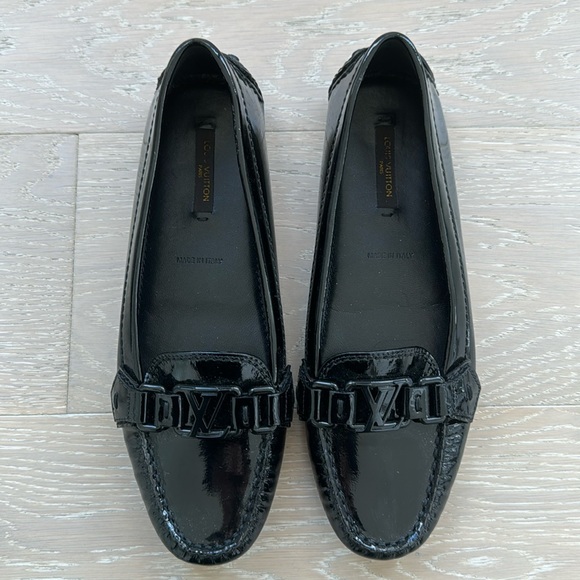 100% Authentic Louis Vuitton Patent Leather loafers size 36 - Picture 1 of 6